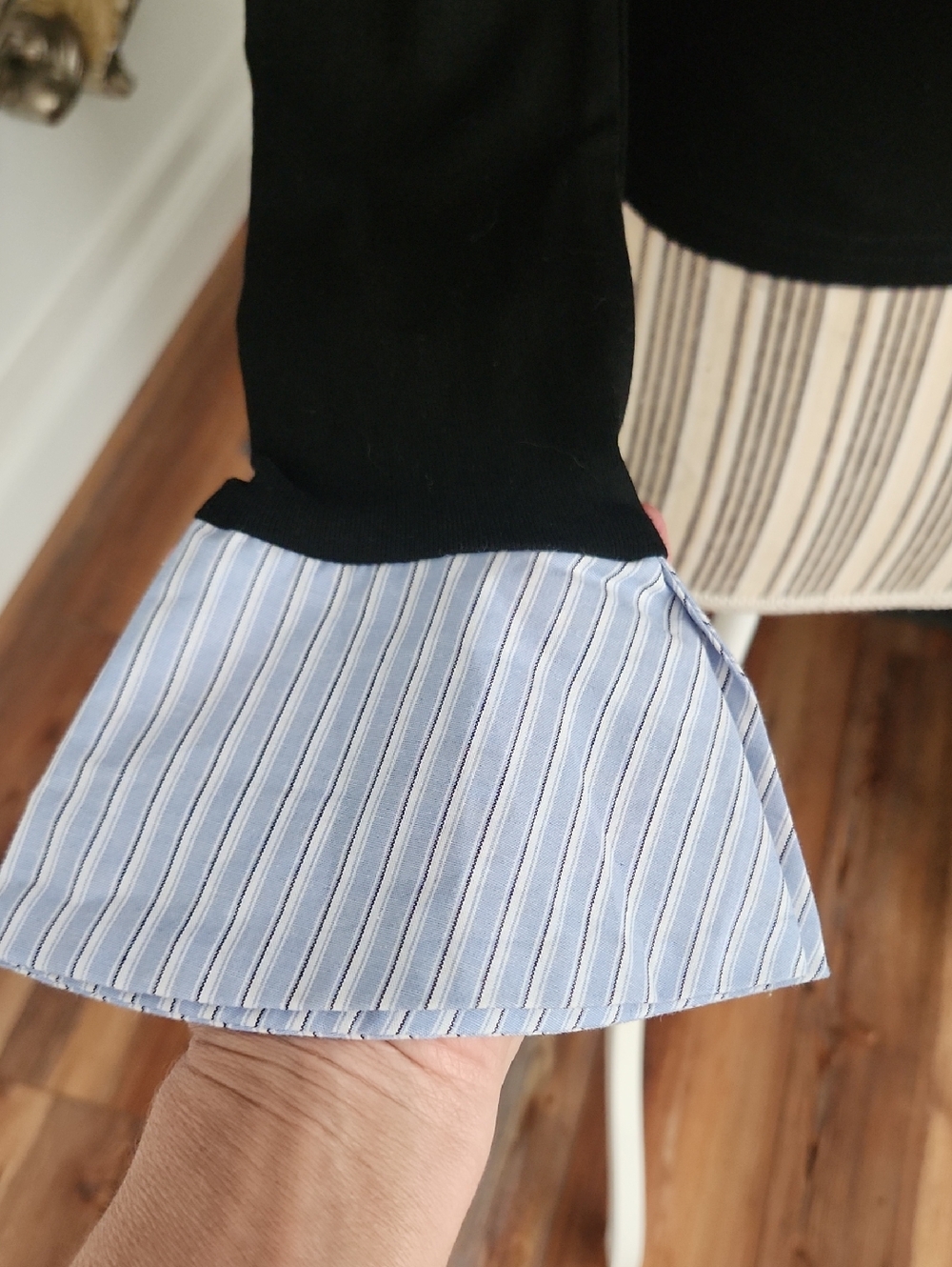 Commense Classic Black Layered V-Neck Top with Blue Stripe Collar - Women -S - Picture 5 of 8